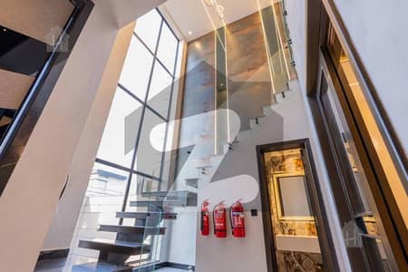 Near Y Block McDonald 10 Marla Brand New Ultra Modern House