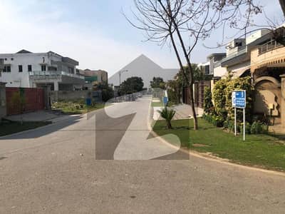 B-185 | 60 Ft Road | Ex Park View Location | Developed Residential Pocket | Sector B