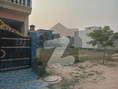 5 Marla V. V. Ip Location Very Near To Commercial Area