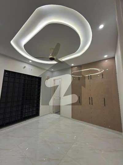 بحریہ آرچرڈ فیز 2 بحریہ آرچرڈ,لاہور میں 5 کمروں کا 8 مرلہ مکان 2.75 کروڑ میں برائے فروخت۔