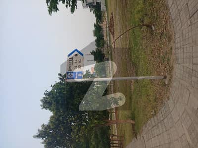 1 Kanal Corner Plot Near To Masjid And Park