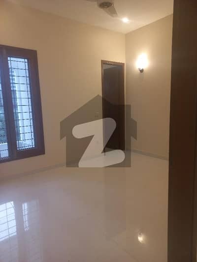 ڈی ایچ اے فیز 7 ایکسٹینشن ڈی ایچ اے ڈیفینس,کراچی میں 2 کمروں کا 5 مرلہ بالائی پورشن 1.35 لاکھ میں کرایہ پر دستیاب ہے۔
