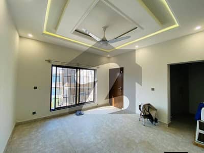 Beautiful 14 Marla Family House with Lawn Available for Rent