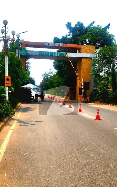Good Location Plot E Block