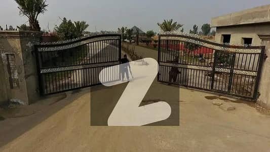 لی گرینز لگژری فارم ہاؤس سوسائٹی بیدیاں روڈ,لاہور میں 4 کنال رہائشی پلاٹ 1.28 کروڑ میں برائے فروخت۔