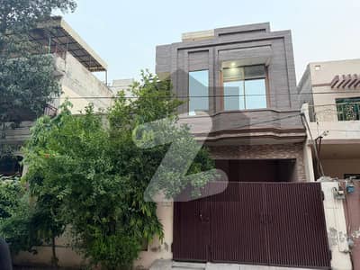 10-Marla Beautiful House For Sale