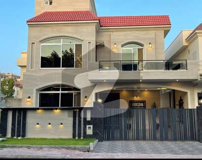 Sector C-1 Marla Double Storey House