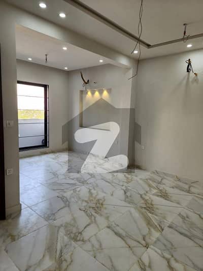 5 MARLA NEW HOUSE AVAILABLE FOR SALE 5 MARLA NEW HOUSE AVAILABLE FOR SALE
