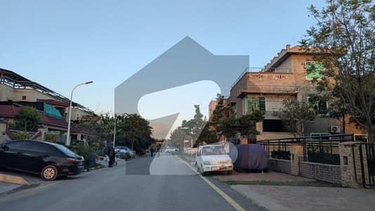 7 Marla Possession plot | ready for construction | CDA approved | solid land