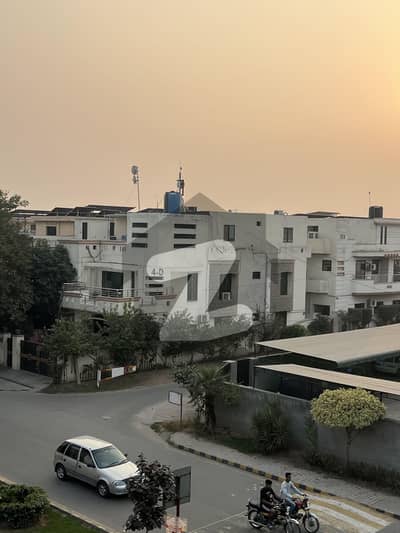 5 Marla R-Block best location plot for sale