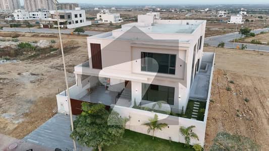 500 Sq Yd Designer Villa with Basement For Sale Precinct-17, Bahria Town Karachi 5 or 6 Beds | Drawing, Dining, Lounge, Modern & Greasy Kitchen 3 Mins Drive from Main Gate | Near Jinnah Avenue & Theme Park.