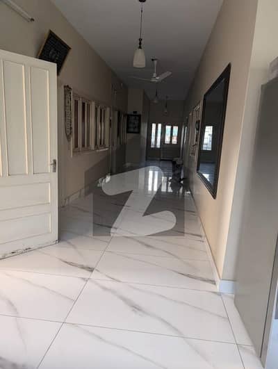 A Great Choice For A Prime Location 1100 Square Yards Bungalow Available In Tipu Sultan Road