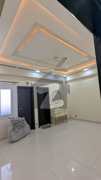 طارق روڈ کراچی میں 2 کمروں کا 6 مرلہ فلیٹ 4.0 کروڑ میں برائے فروخت۔