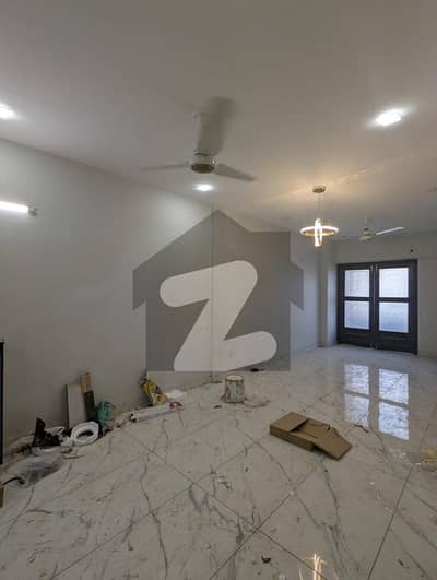 Prime Location Shaheed Millat Road Flat Sized 2250 Square Feet Is Available
