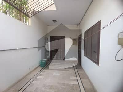 پی ای سی ایچ ایس بلاک 2 پی ای سی ایچ ایس,جمشید ٹاؤن,کراچی میں 3 کمروں کا 8 مرلہ زیریں پورشن 3.6 کروڑ میں برائے فروخت۔ پی ای سی ایچ ایس بلاک 2 پی ای سی ایچ ایس,جمشید ٹاؤن,کراچی میں 3 کمروں کا 8 مرلہ زیریں پورشن 3.6 کروڑ میں برائے فروخت۔