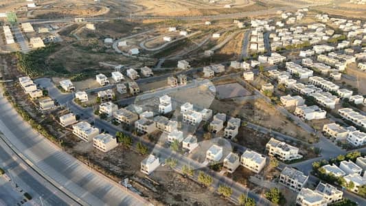 140 Sq Yd Semi-Corner Park Facing Plot For Sale in Bahria Town Karachi. Prime Location | Ideal for Residence or Investment.