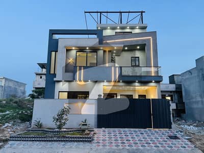 8 Marla Beautiful House For Sale
