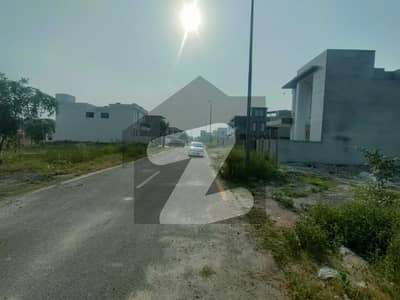 10 Marla Plot Near 150' Road - Cover By 2 Kanal Villas - Possession Ready To Build House.
