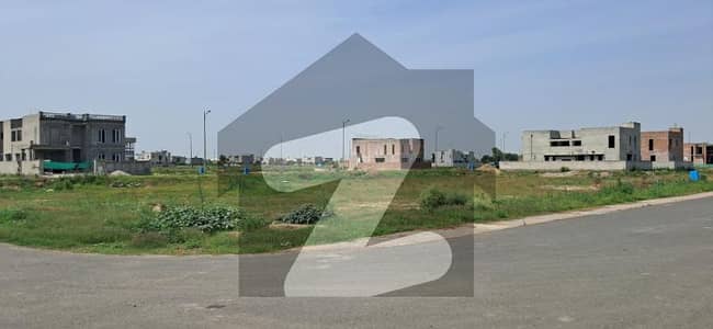 Build Your Dream House at Dream Location Near 35Kanal Park - 100' 70' Road Direct Approach - Gated Community