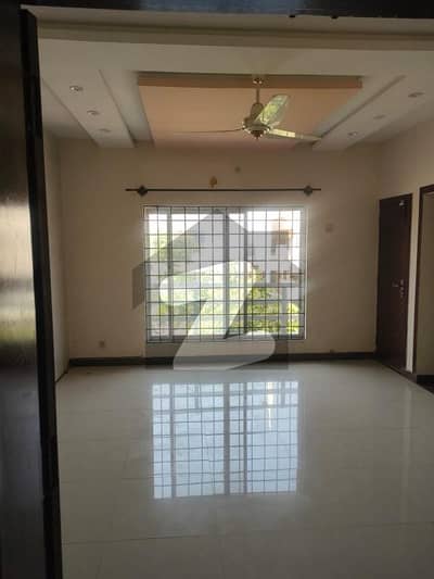 /FOR RENT