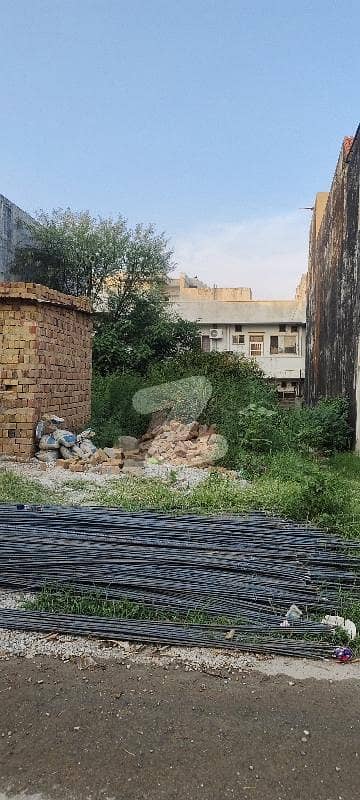 جی ۔ 13/4 جی ۔ 13,اسلام آباد میں 14 مرلہ رہائشی پلاٹ 6.7 کروڑ میں برائے فروخت۔
