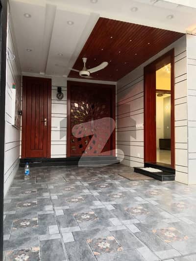 5 Marla Beautiful House For Sale Bahria Town Lahore