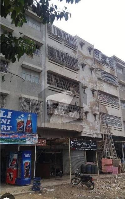 Tariq Plaza 1st Floor 2 Bed DD Location Main Road Facing Green Bus Stop Nagen Chorangi