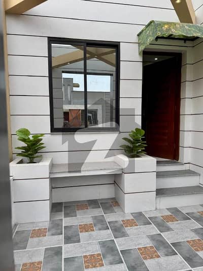 Luxury 5 MARLA Brand New House For Sale In Bahria Town Lahore