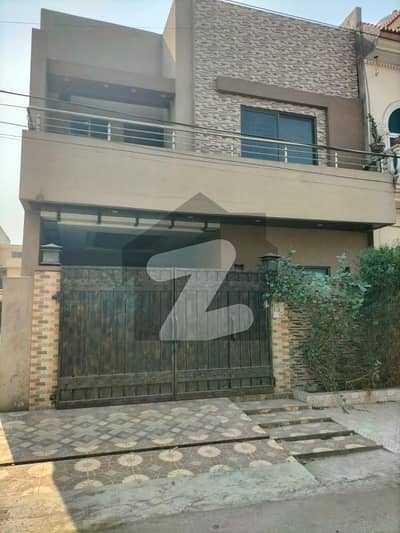 TILED + MARBLE BEAUTIFUL HOUSE, 5 BEDS WITH ATTACHED LAVISH WASHROOMS NEAR MOSQUE N PARK