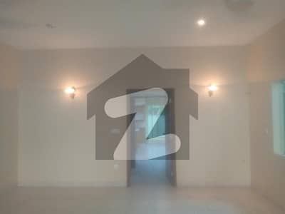 Bungalow For Sale 500 Yard Phase 7 Prime Location Reedy To Move