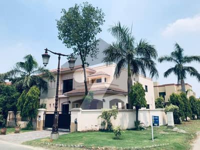 18 Marla Corner House For Sale 90 Feet Road