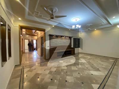 14 MARLA 3 STORY HOUSE AVAILABLE FOR RENT G13/4  DEMAND 330