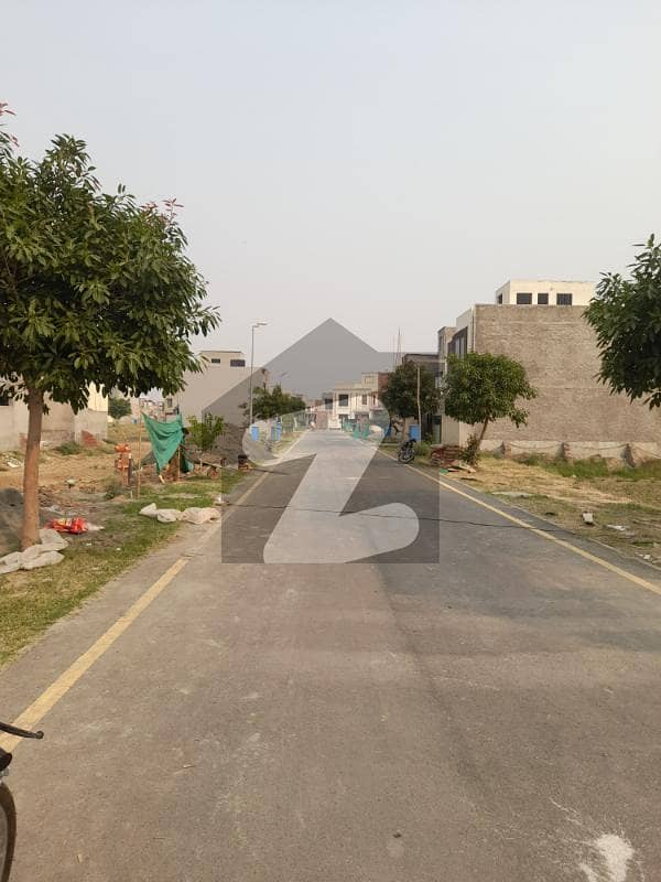 بحریہ نشیمن ۔ آئرس بحریہ نشیمن,لاہور میں 3 کمروں کا 5 مرلہ مکان 1.65 کروڑ میں برائے فروخت۔ بحریہ نشیمن ۔ آئرس بحریہ نشیمن,لاہور میں 3 کمروں کا 5 مرلہ مکان 1.65 کروڑ میں برائے فروخت۔