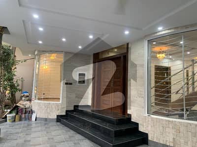 Beautiful kanal House for Sale