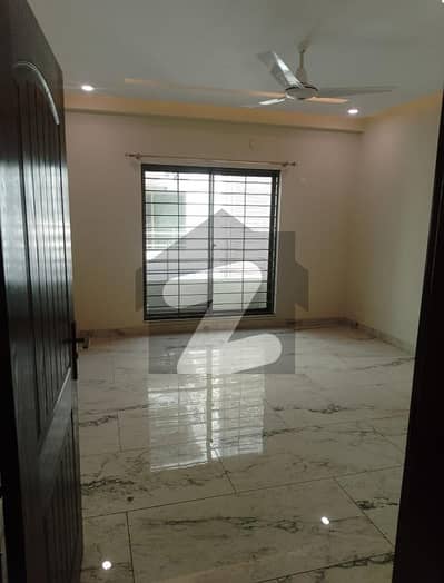 10 Marla Luxury 3-Bed Apartment for Rent in Askari 10 Lahore Cantt | Park Facing