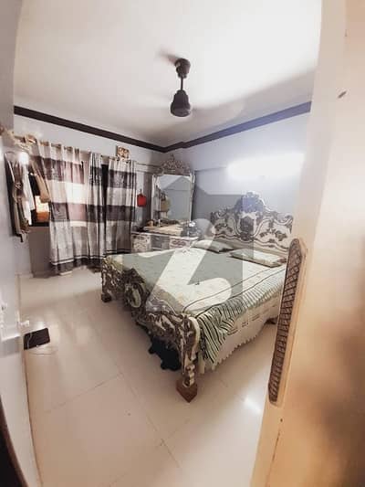 North nazimabad block A Flat for sale 3 bed DD 3 attached washrooms Near Abbas Market