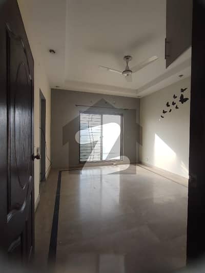 5 Marla House For Rent in paragon city