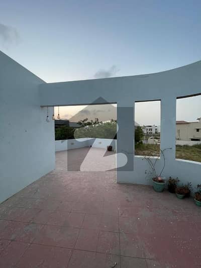 Defence VIII 500yards Zulfiqar streets 2+2 bedrooms drawing tiled flooring tiled bath American kitchen maintained house for sale
