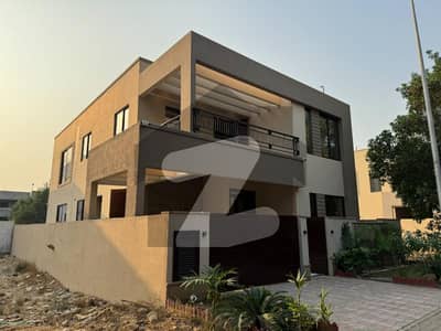 Bahria Town Karachi 5-Bed Luxury Designer Villa for Sale in Precinct-1 Overseas Block Near Main Entrance of Bahria Town Karachi!