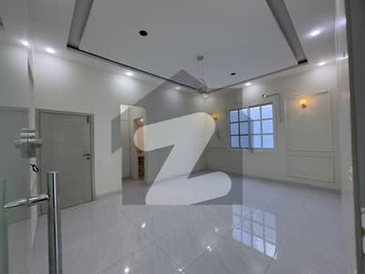 Just For Silent Commercial Independent House For Rent Gulistan-E-Johar Block 6 Brand New 480 Sq. Yards House Near Dubai House, Perfect For Offices, Studios, Or Production Use.