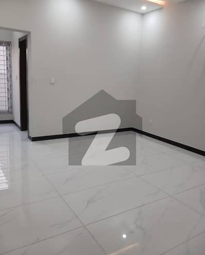بحریہ انکلیو بحریہ ٹاؤن,اسلام آباد میں 5 کمروں کا 10 مرلہ مکان 5.4 کروڑ میں برائے فروخت۔