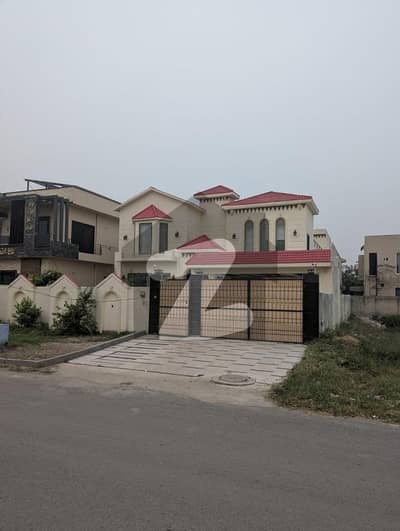 20 Marla Main Boulevard House Has Landed On Market In Kagan Block of DC Colony Gujranwala