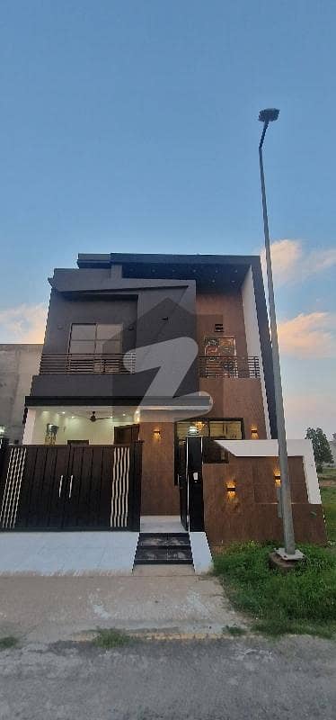 Prime Location House For Sale In Rs. 18000000