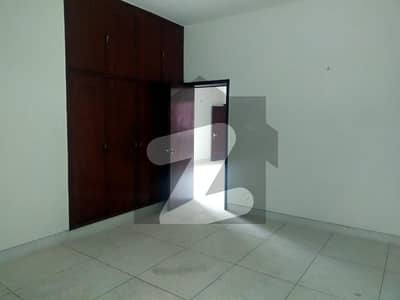 Model Town - Block G House Sized 30 Marla Is Available Model Town - Block G House Sized 30 Marla Is Available
