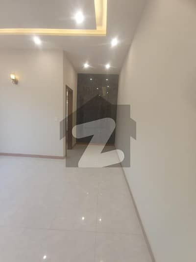 بحریہ ٹاؤن فیز 7 بحریہ ٹاؤن راولپنڈی,راولپنڈی میں 5 کمروں کا 12 مرلہ مکان 4.35 کروڑ میں برائے فروخت۔