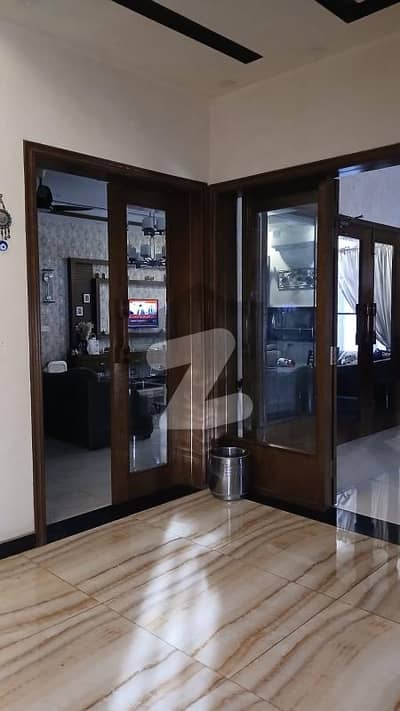 ڈی ایچ اے فیز 6 ڈیفنس (ڈی ایچ اے),لاہور میں 5 کمروں کا 1 کنال مکان 9.8 کروڑ میں برائے فروخت۔