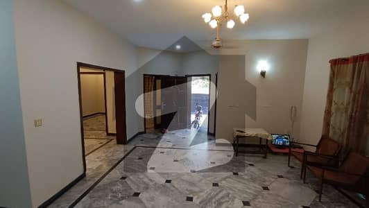 10 Marla House In Central DHA Phase 4 - Block DD For rent