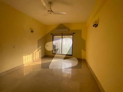 ایف ۔ 7 اسلام آباد میں 3 کمروں کا 1 کنال مکان 3.8 لاکھ میں کرایہ پر دستیاب ہے۔