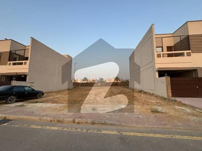 125 Sq Yd Boulevard Category Plot #327 Road-10 Fully West Open Precinct-10B! Prime Location: Parks, Mosque, Shopping Gallery & Commercial Hub Steps Away. Ideal for Residence or Investment. Call Now!