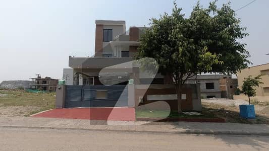 ڈی ایچ اے ڈیفینس فیز 5 ڈی ایچ اے ڈیفینس,اسلام آباد میں 5 کمروں کا 10 مرلہ مکان 6.25 کروڑ میں برائے فروخت۔